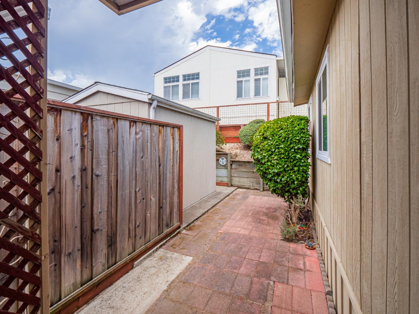 Detail Gallery Image 36 of 55 For 2655 Brommer St #26,  Santa Cruz,  CA 95062 - 2 Beds | 2 Baths