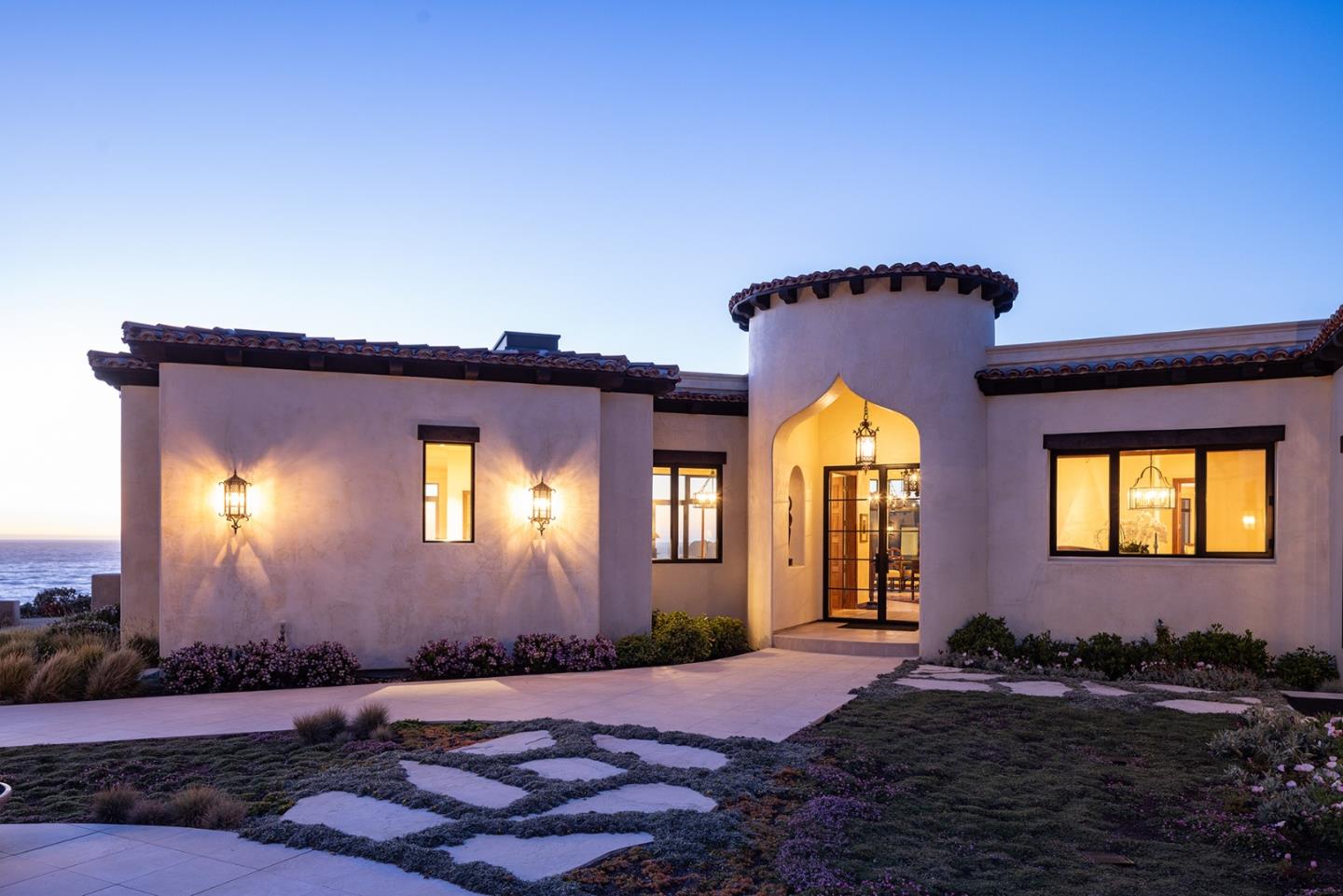 Detail Gallery Image 2 of 31 For 36654 Highway 1, Carmel,  CA 93923 - 3 Beds | 3 Baths