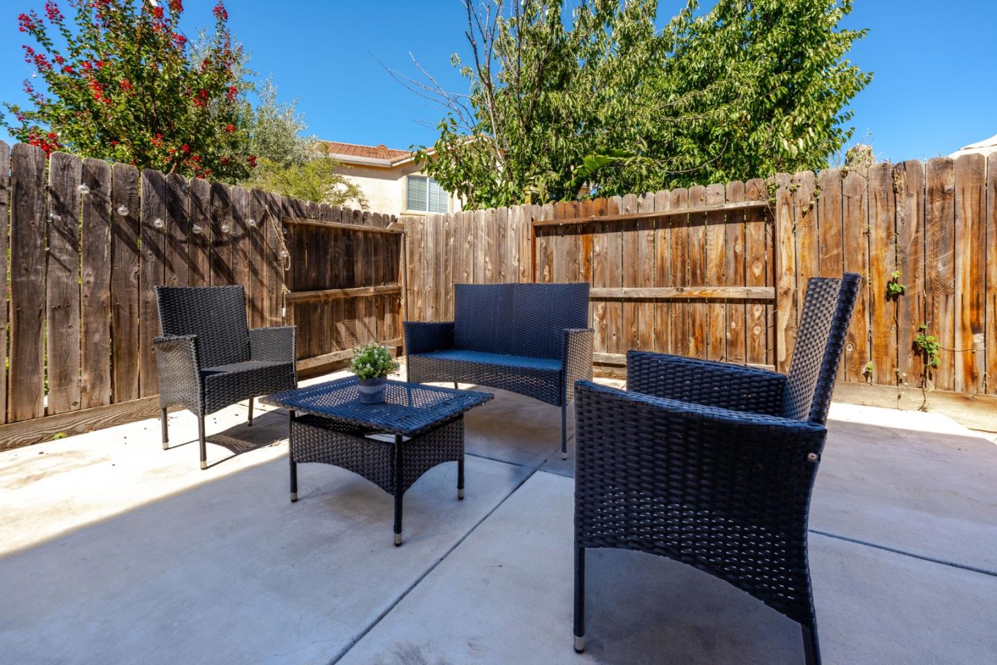 Detail Gallery Image 39 of 41 For 166 Barcelona Dr, Tracy,  CA 95377 - 4 Beds | 2/1 Baths