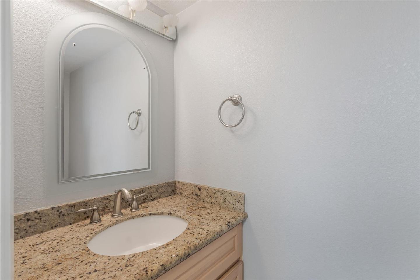 Detail Gallery Image 24 of 33 For 4625 Adobe River Ct, San Jose,  CA 95136 - 3 Beds | 2/1 Baths