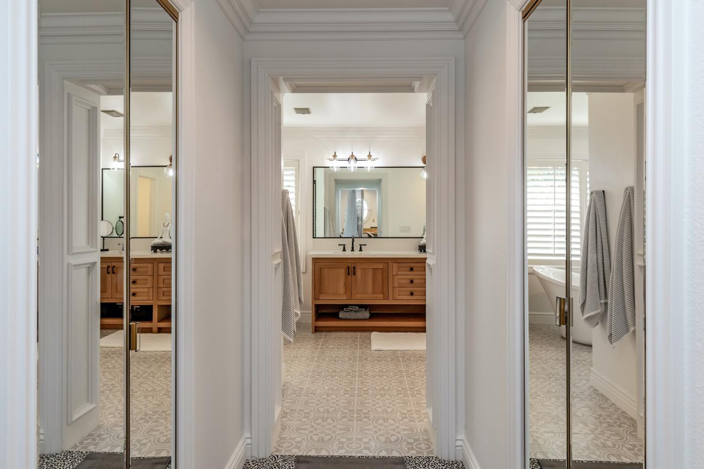 Detail Gallery Image 11 of 25 For 17310 Hendry, Morgan Hill,  CA 95037 - 6 Beds | 5 Baths