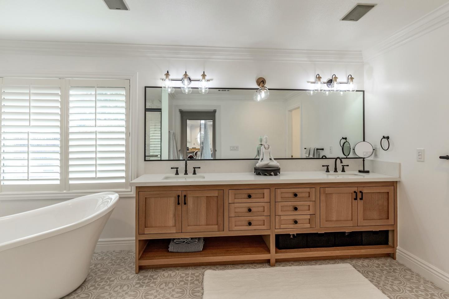 Detail Gallery Image 12 of 25 For 17310 Hendry, Morgan Hill,  CA 95037 - 6 Beds | 5 Baths