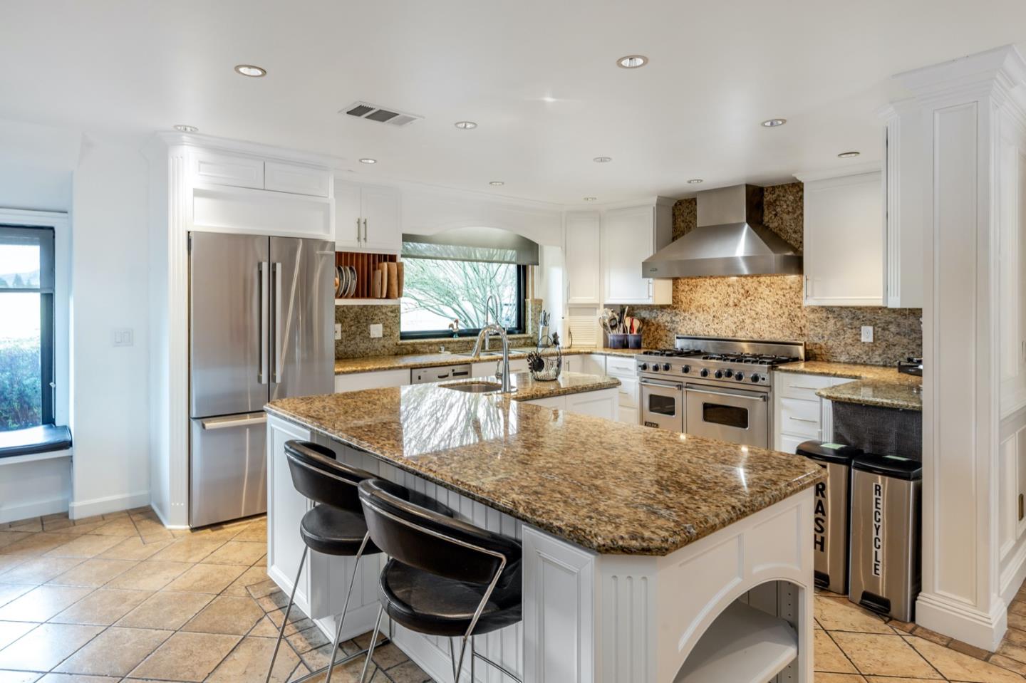 Detail Gallery Image 7 of 25 For 17310 Hendry, Morgan Hill,  CA 95037 - 6 Beds | 5 Baths