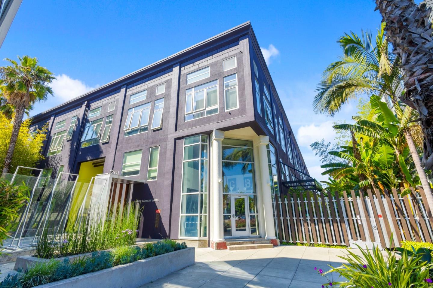 Browse active condo listings in PACIFIC CANNERY LOFTS