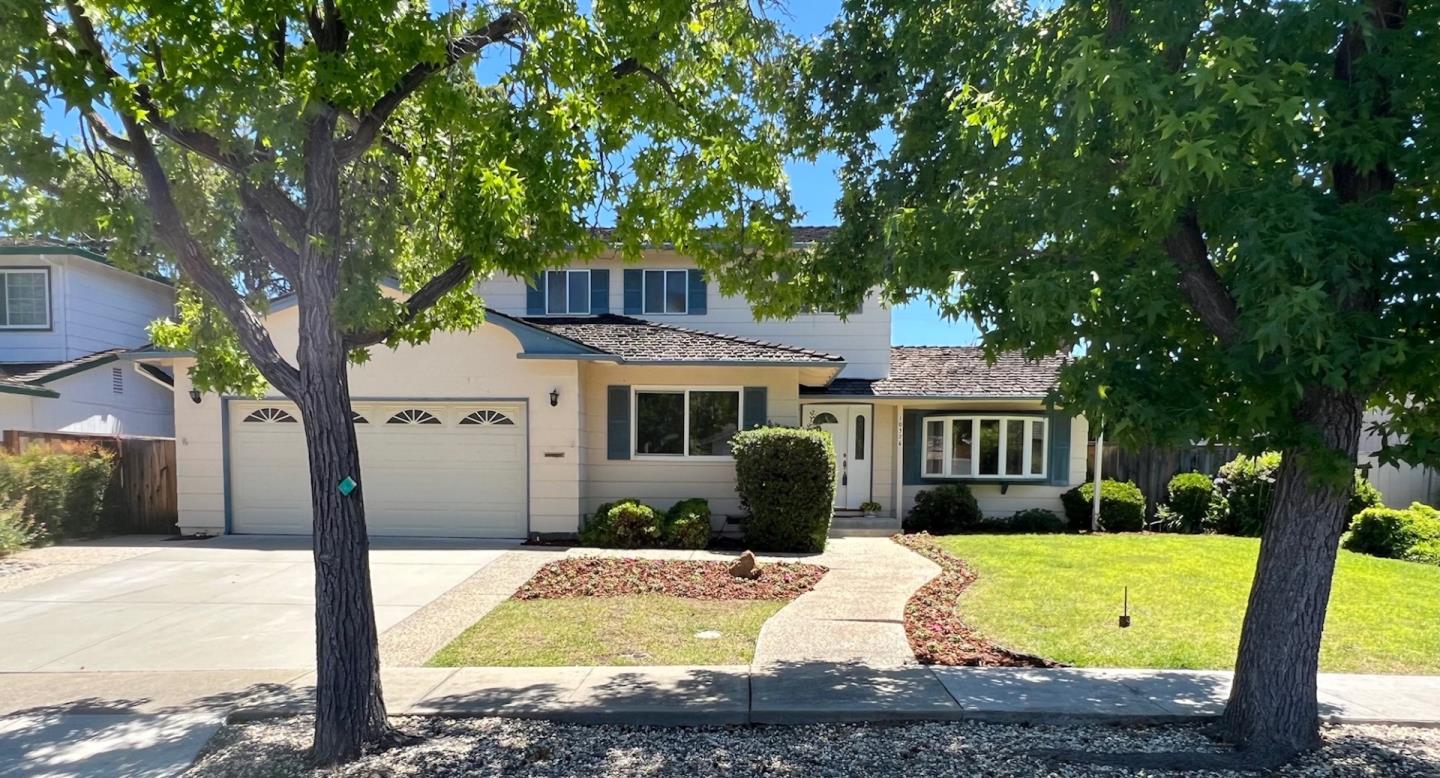 Detail Gallery Image 1 of 1 For 10376 Tonita Way, Cupertino,  CA 95014 - 5 Beds | 3/1 Baths