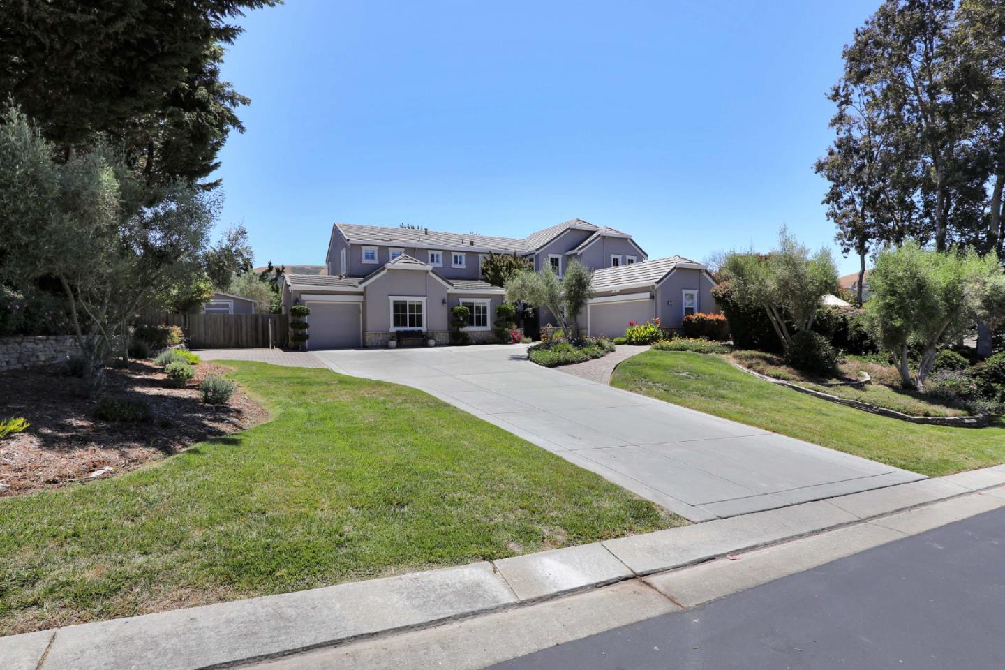 Detail Gallery Image 1 of 26 For 855 via Vaquero Norte, San Juan Bautista,  CA 95045 - 5 Beds | 4/1 Baths