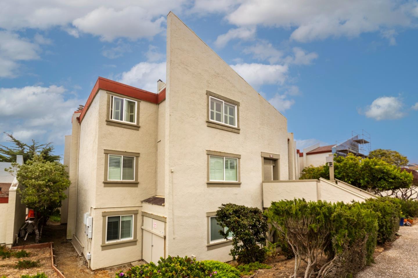 Detail Gallery Image 1 of 1 For 5017 Palmetto Ave #65,  Pacifica,  CA 94044 - 2 Beds | 1 Baths