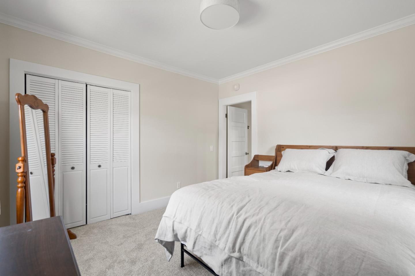 Detail Gallery Image 12 of 48 For 909 Broadway, Santa Cruz,  CA 95062 - 2 Beds | 1 Baths