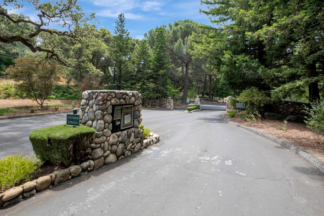 Detail Gallery Image 2 of 33 For 17 Sleepy Hollow Dr, Carmel Valley,  CA 93924 - – Beds | – Baths