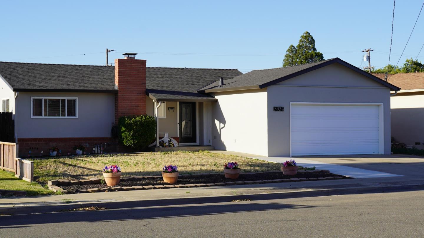 Detail Gallery Image 1 of 1 For 3936 Yale Way, Livermore,  CA 94550 - 3 Beds | 2 Baths