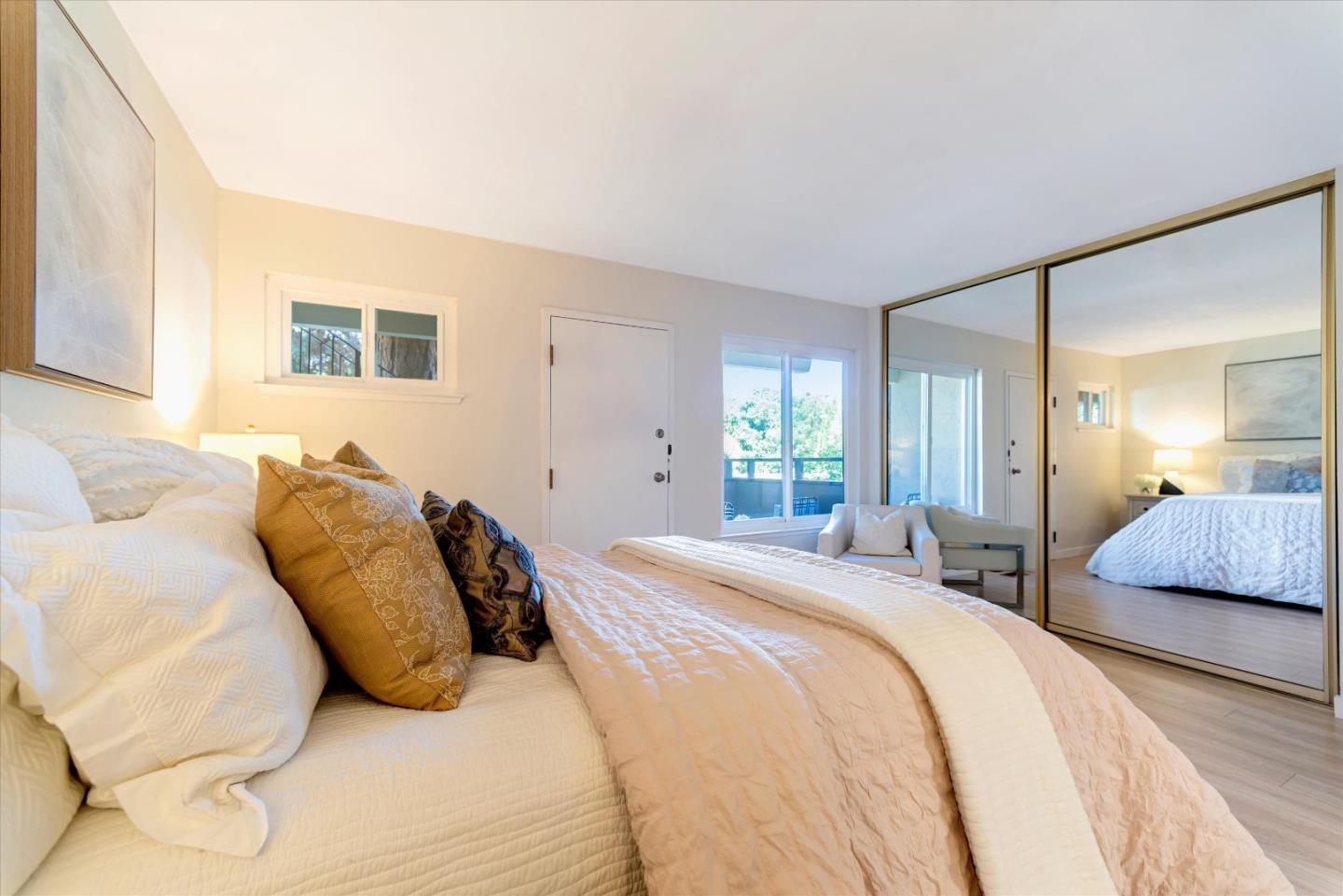 Detail Gallery Image 16 of 27 For 1544 San Antonio St, Menlo Park,  CA 94025 - 2 Beds | 2 Baths