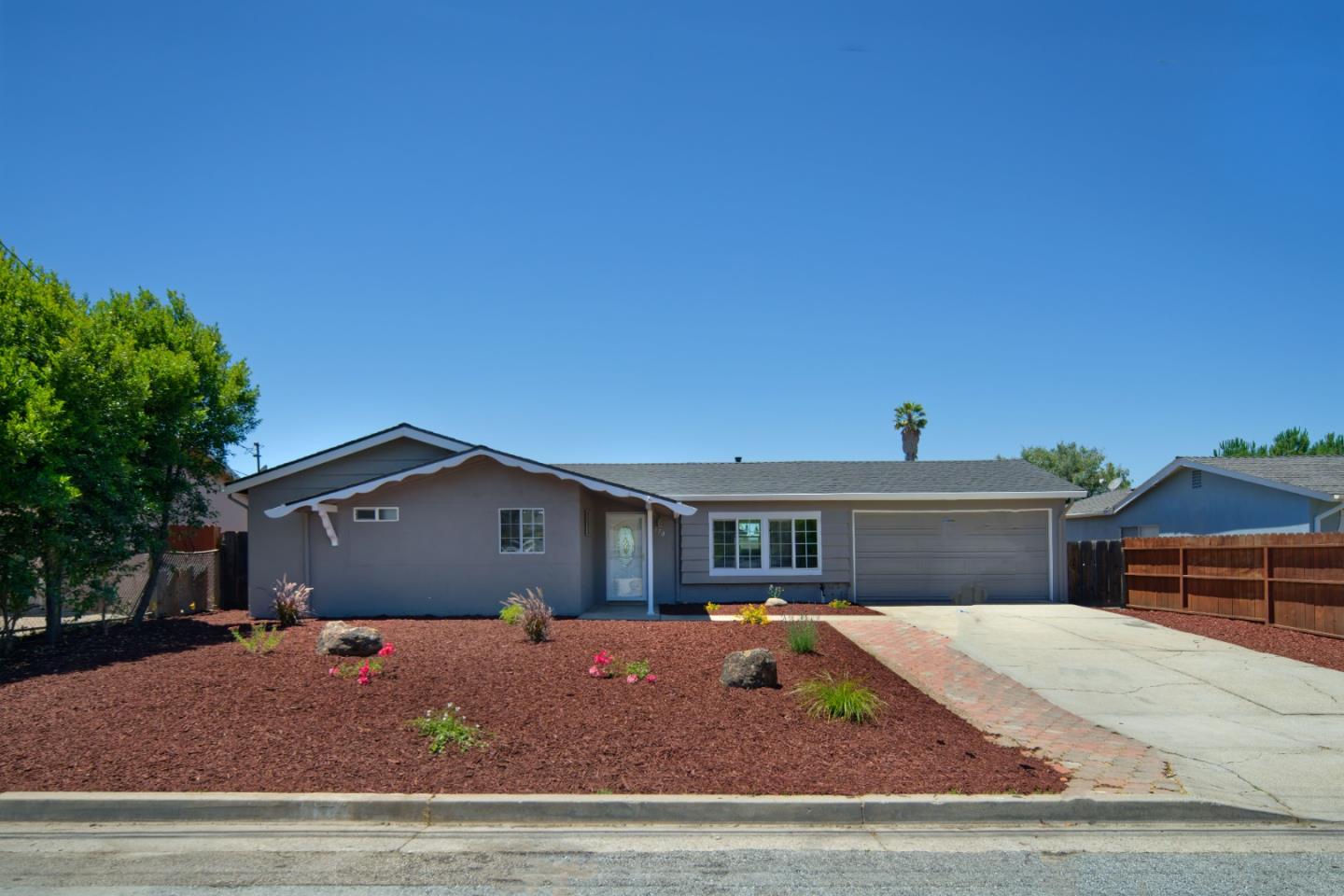 Detail Gallery Image 1 of 1 For 770 El Camino Paraiso, Hollister,  CA 95023 - 3 Beds | 1/1 Baths