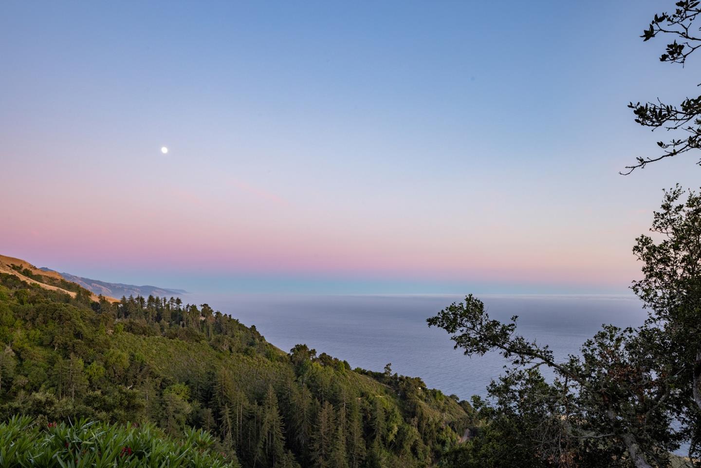 Detail Gallery Image 13 of 30 For 48657 Highway 1, Big Sur,  CA 93920 - 3 Beds | 3/1 Baths