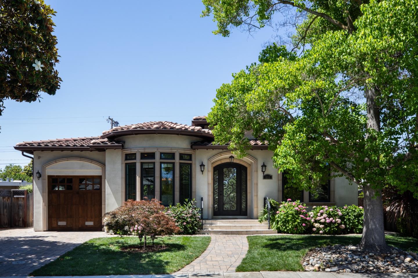 Detail Gallery Image 1 of 1 For 914 Colonial Ln, Palo Alto,  CA 94303 - 4 Beds | 3 Baths