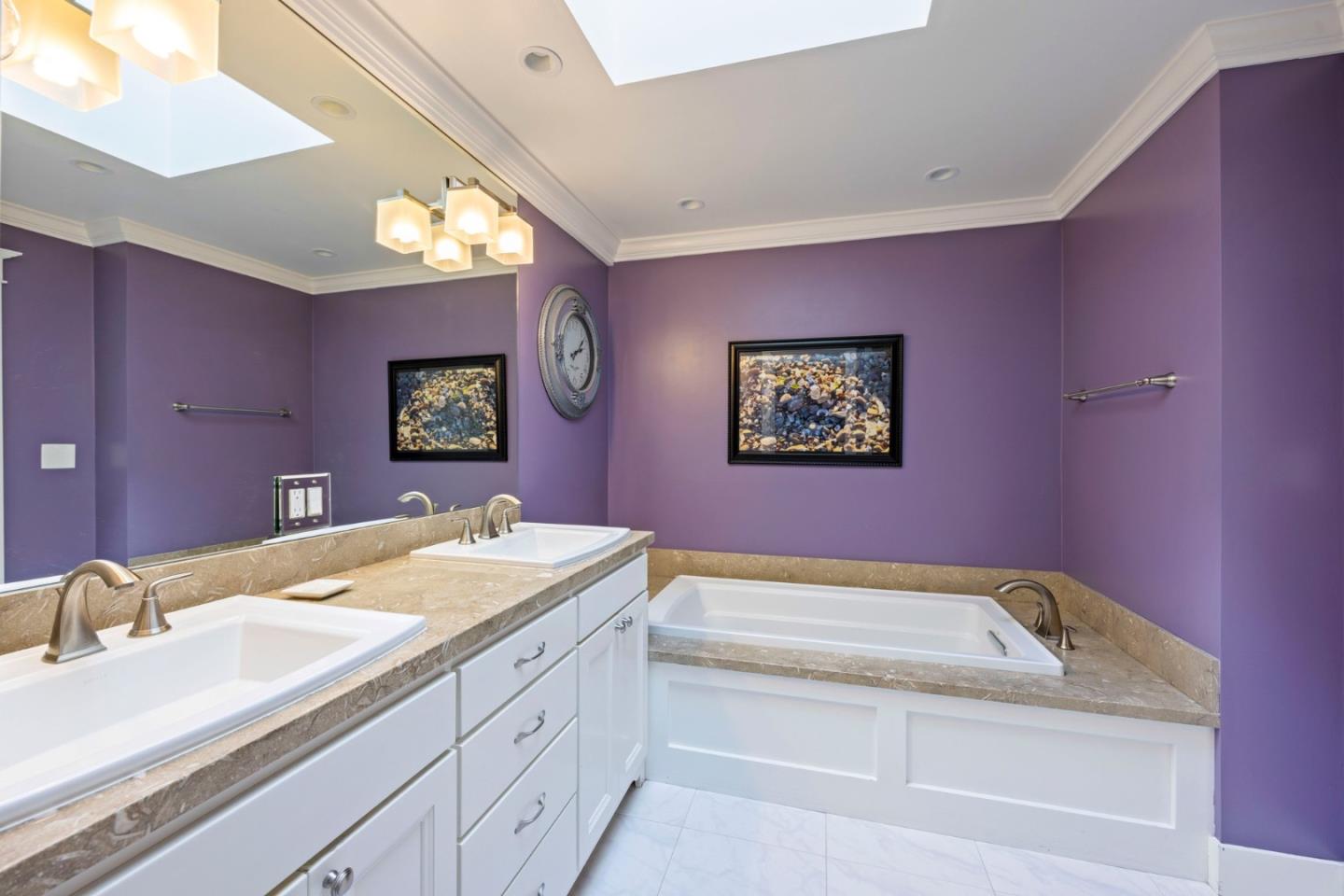 Detail Gallery Image 31 of 50 For 1050 Merner Rd, Hillsborough,  CA 94010 - 5 Beds | 4/1 Baths