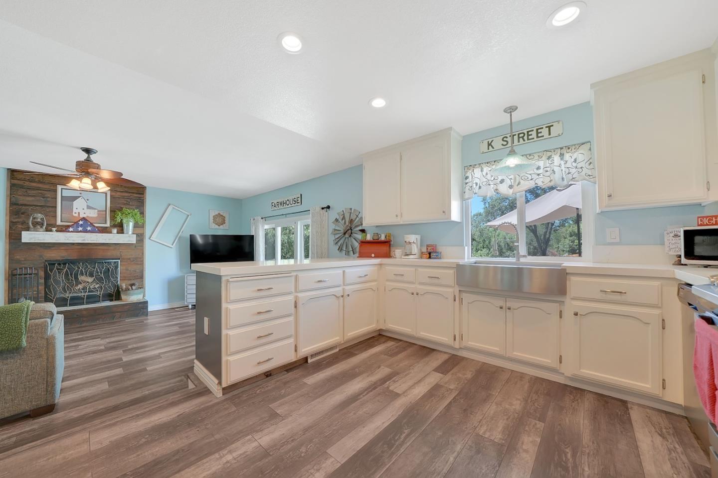 Detail Gallery Image 14 of 74 For 2751 Vista Del Lago Dr, Valley Springs,  CA 95252 - 4 Beds | 2/1 Baths