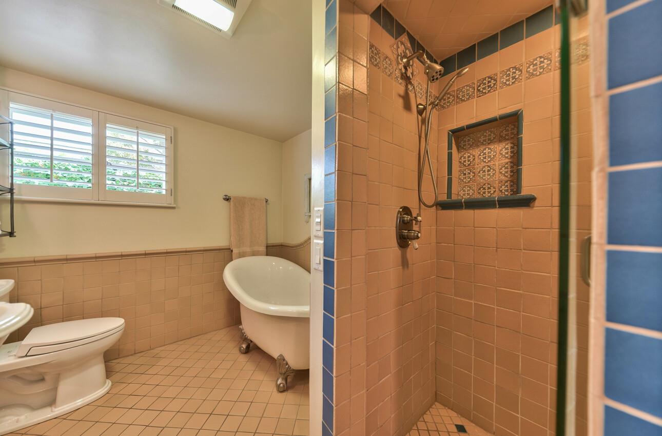 Detail Gallery Image 28 of 36 For 4 N/E 8th Casanova St, Carmel,  CA 93921 - 1 Beds | 1 Baths