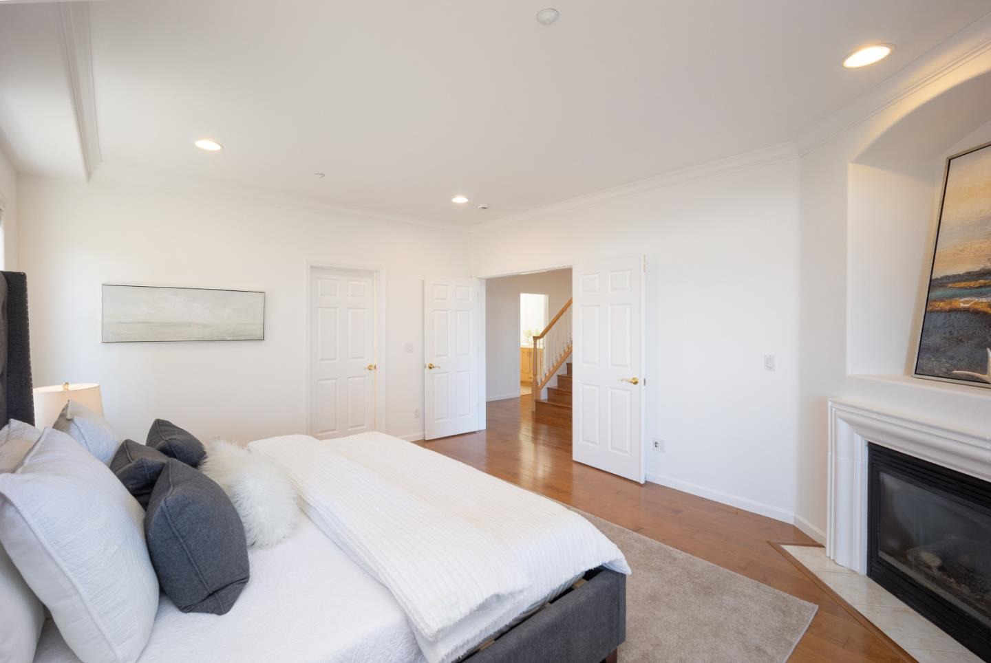 Detail Gallery Image 14 of 30 For 310 Goodwin Dr, San Bruno,  CA 94066 - 4 Beds | 2/1 Baths