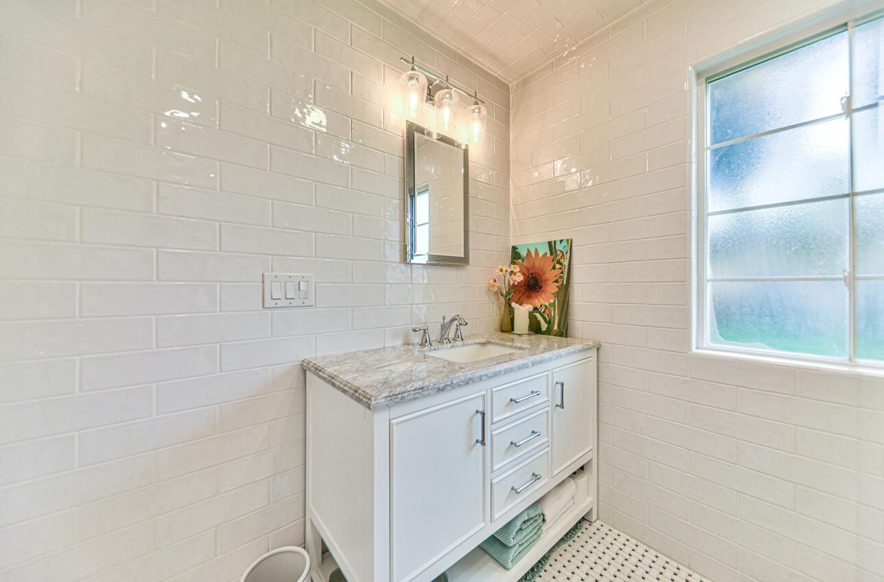 Detail Gallery Image 16 of 23 For 19435 Shandon Way, Salinas,  CA 93907 - 3 Beds | 2 Baths