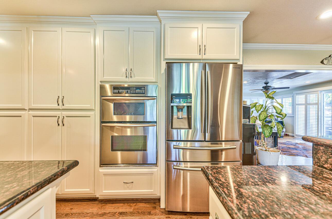 Detail Gallery Image 6 of 23 For 19435 Shandon Way, Salinas,  CA 93907 - 3 Beds | 2 Baths