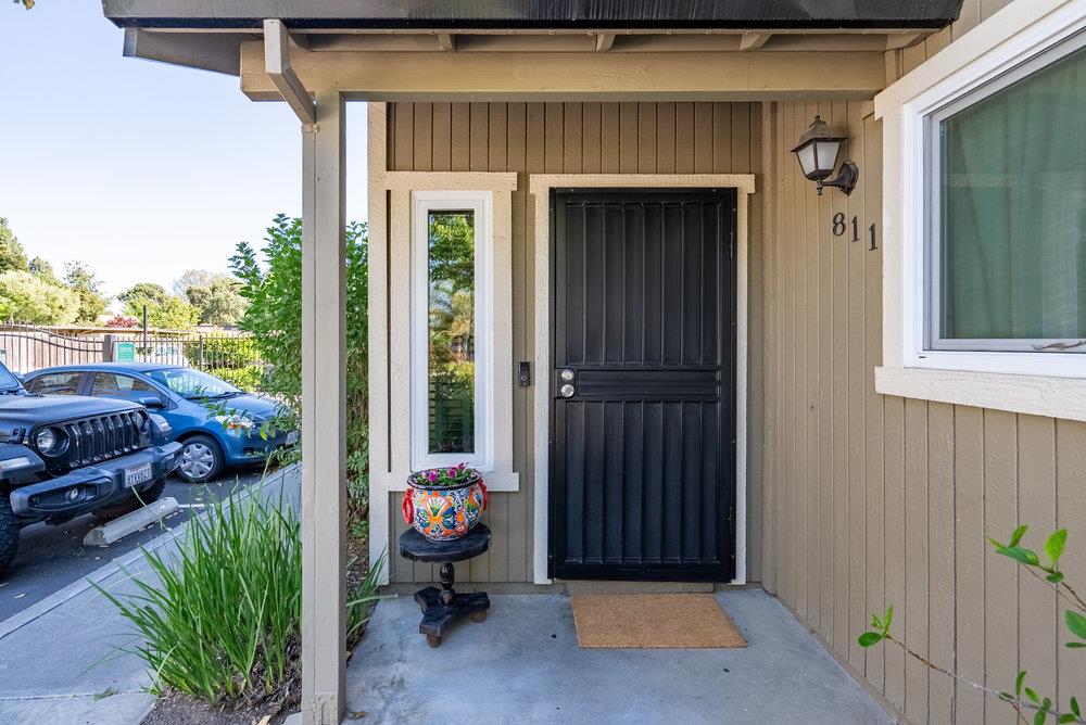 Detail Gallery Image 1 of 1 For 811 Nash Rd #811,  Hollister,  CA 95023 - 3 Beds | 1/1 Baths