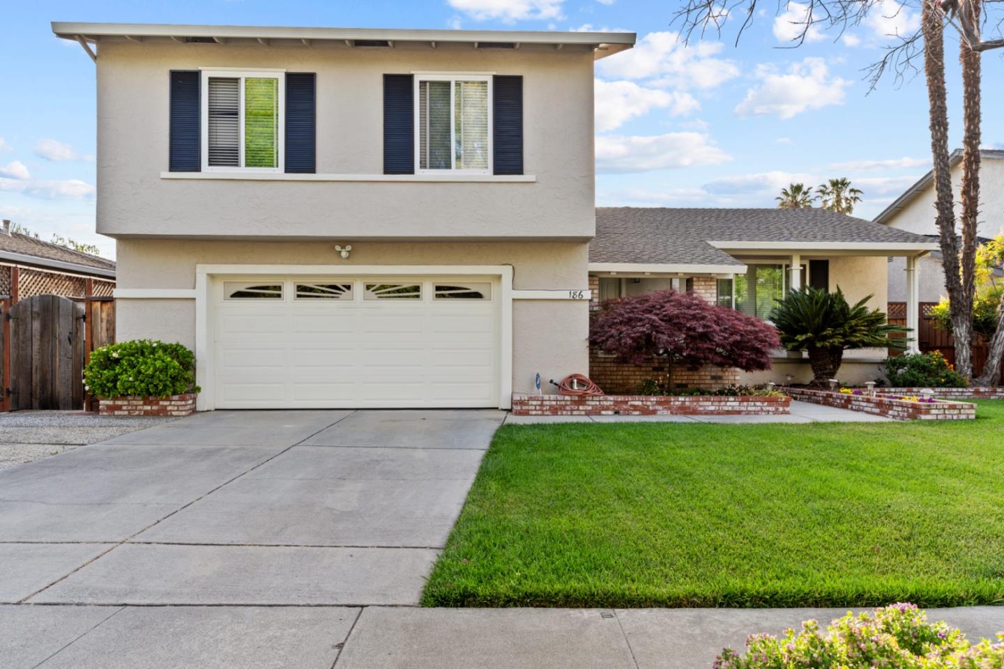 Detail Gallery Image 1 of 1 For 186 Castillon Way, San Jose,  CA 95119 - 4 Beds | 2/1 Baths