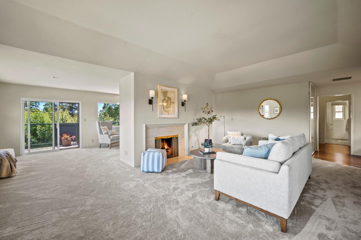 Detail Gallery Image 13 of 48 For 273 Del Mesa Carmel, Carmel,  CA 93923 - 2 Beds | 2 Baths