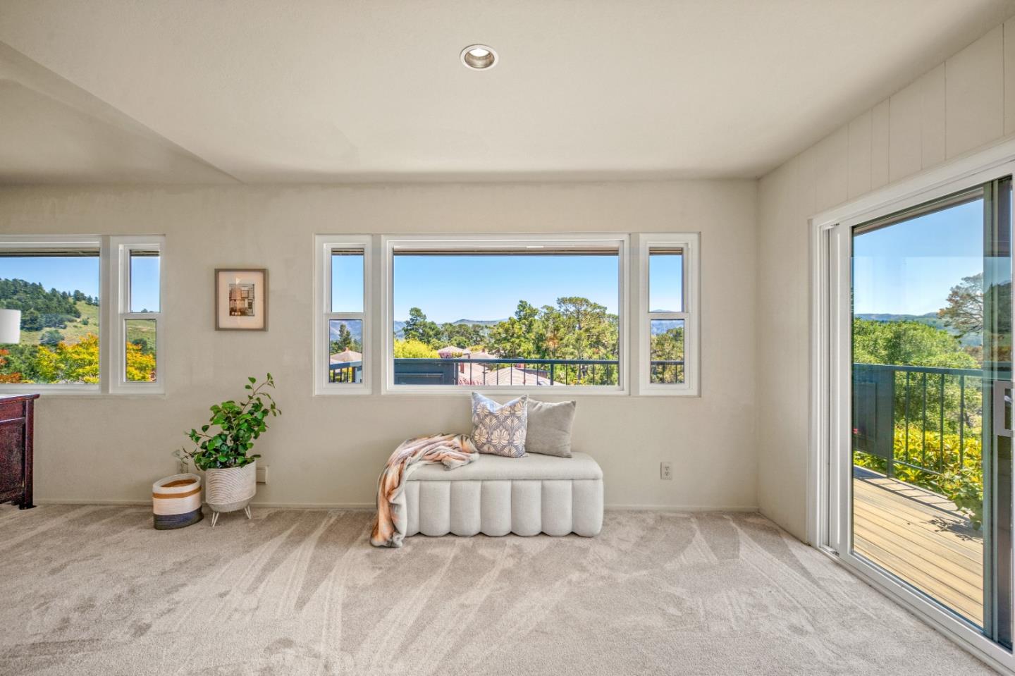 Detail Gallery Image 16 of 48 For 273 Del Mesa Carmel, Carmel,  CA 93923 - 2 Beds | 2 Baths