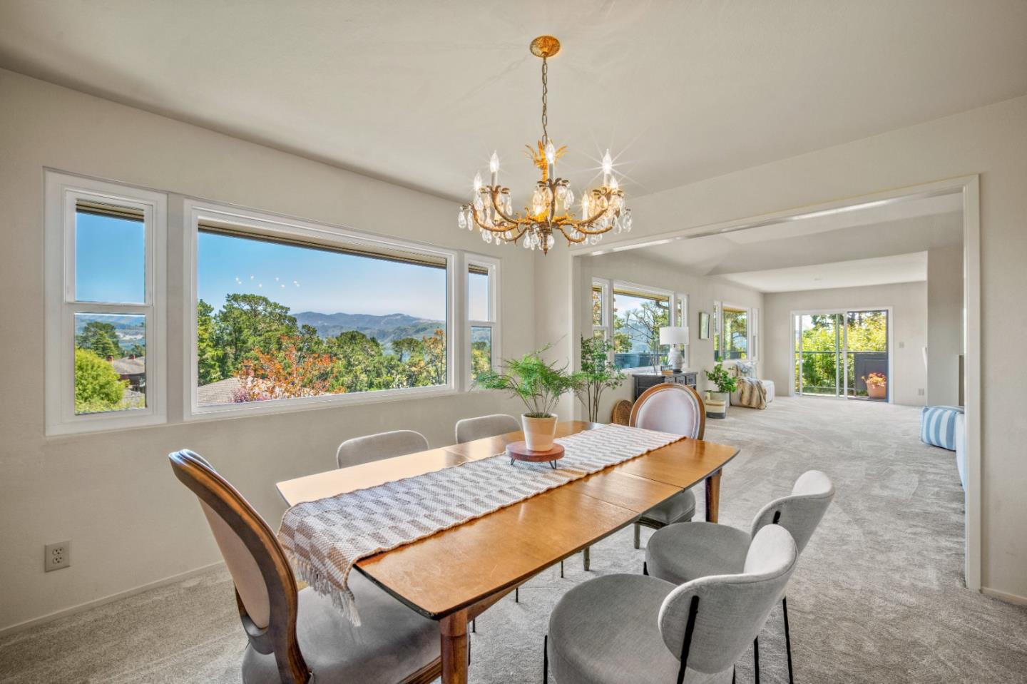 Detail Gallery Image 8 of 48 For 273 Del Mesa Carmel, Carmel,  CA 93923 - 2 Beds | 2 Baths