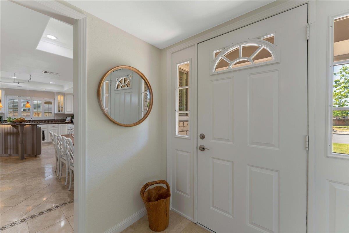 Detail Gallery Image 5 of 32 For 5918 Mescalero Dr, San Jose,  CA 95123 - 4 Beds | 2 Baths