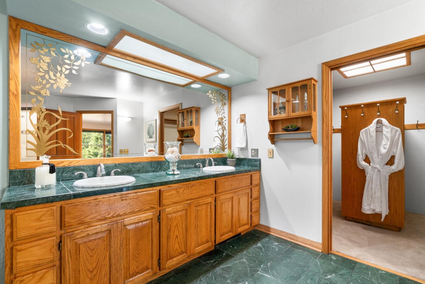 Detail Gallery Image 22 of 87 For 3684 Misty Ln, Aptos,  CA 95003 - 6 Beds | 3/1 Baths