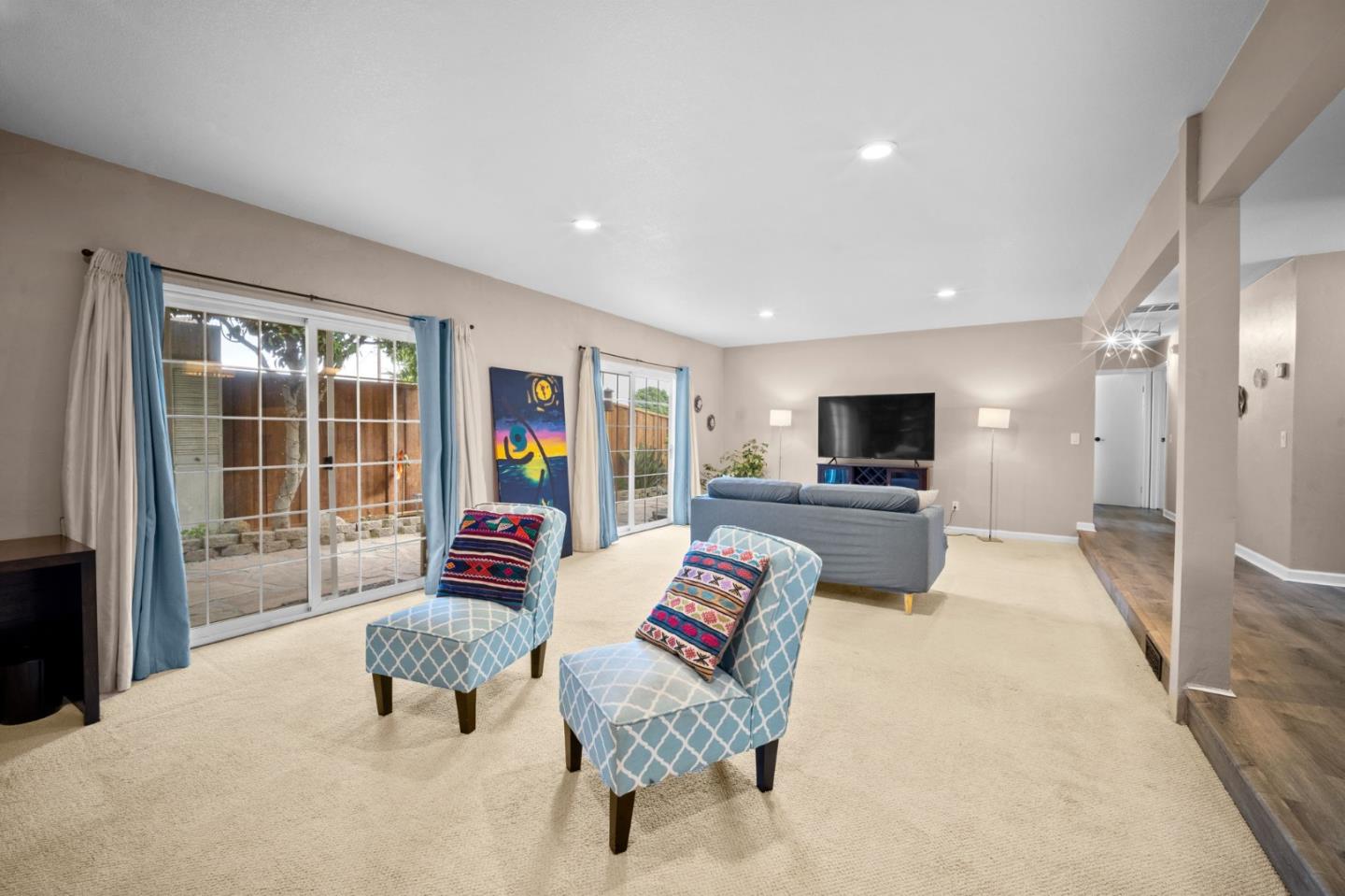 Detail Gallery Image 13 of 36 For 3058 Phillip Cir, Marina,  CA 93933 - 3 Beds | 2 Baths