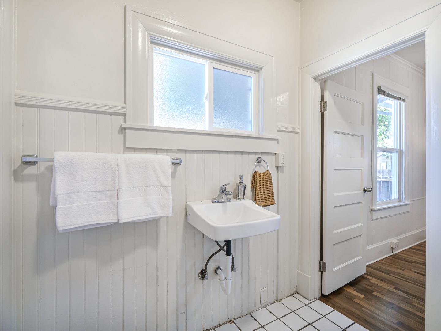 Detail Gallery Image 17 of 35 For 524 Buena Vista Ave, Santa Cruz,  CA 95062 - 2 Beds | 1 Baths