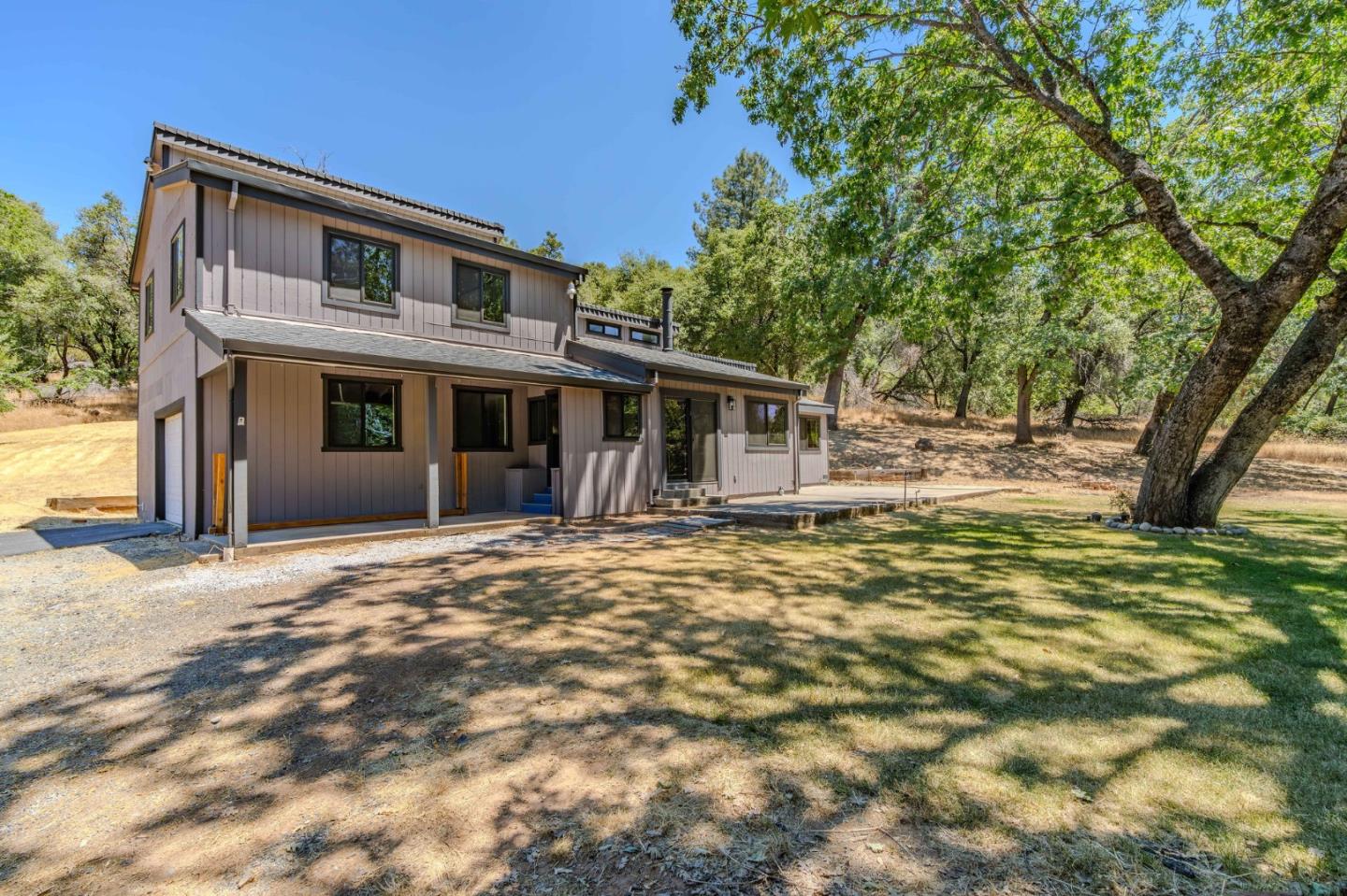 Detail Gallery Image 5 of 49 For 22357 Yerba Santa Rd, Sonora,  CA 95370 - 3 Beds | 2/1 Baths