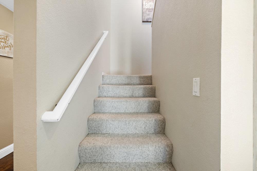 Detail Gallery Image 23 of 33 For 850 Verdun Ave, Hollister,  CA 95023 - 3 Beds | 2/1 Baths