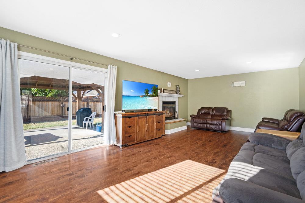 850 Verdun Ave, Hollister, CA 95023 photo 8