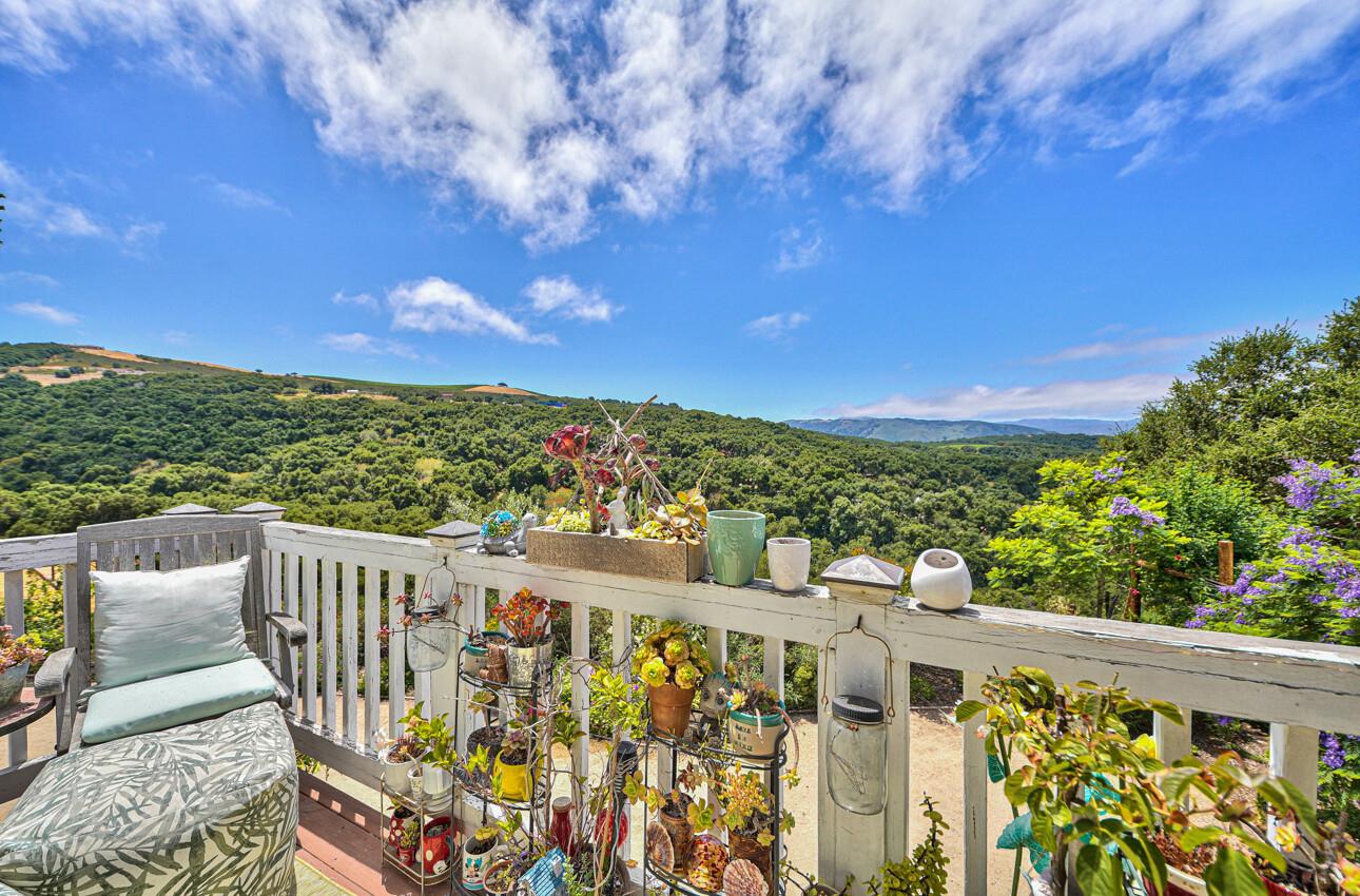 Detail Gallery Image 38 of 67 For 11751 Camino Escondido Rd, Carmel Valley,  CA 93924 - 4 Beds | 3/1 Baths