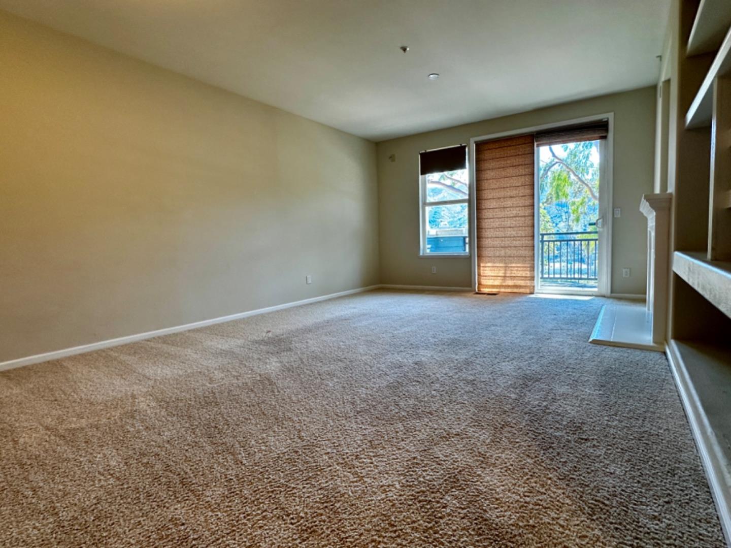 Detail Gallery Image 12 of 33 For 213 Fox Sparrow Ln, Brisbane,  CA 94005 - 3 Beds | 2/1 Baths