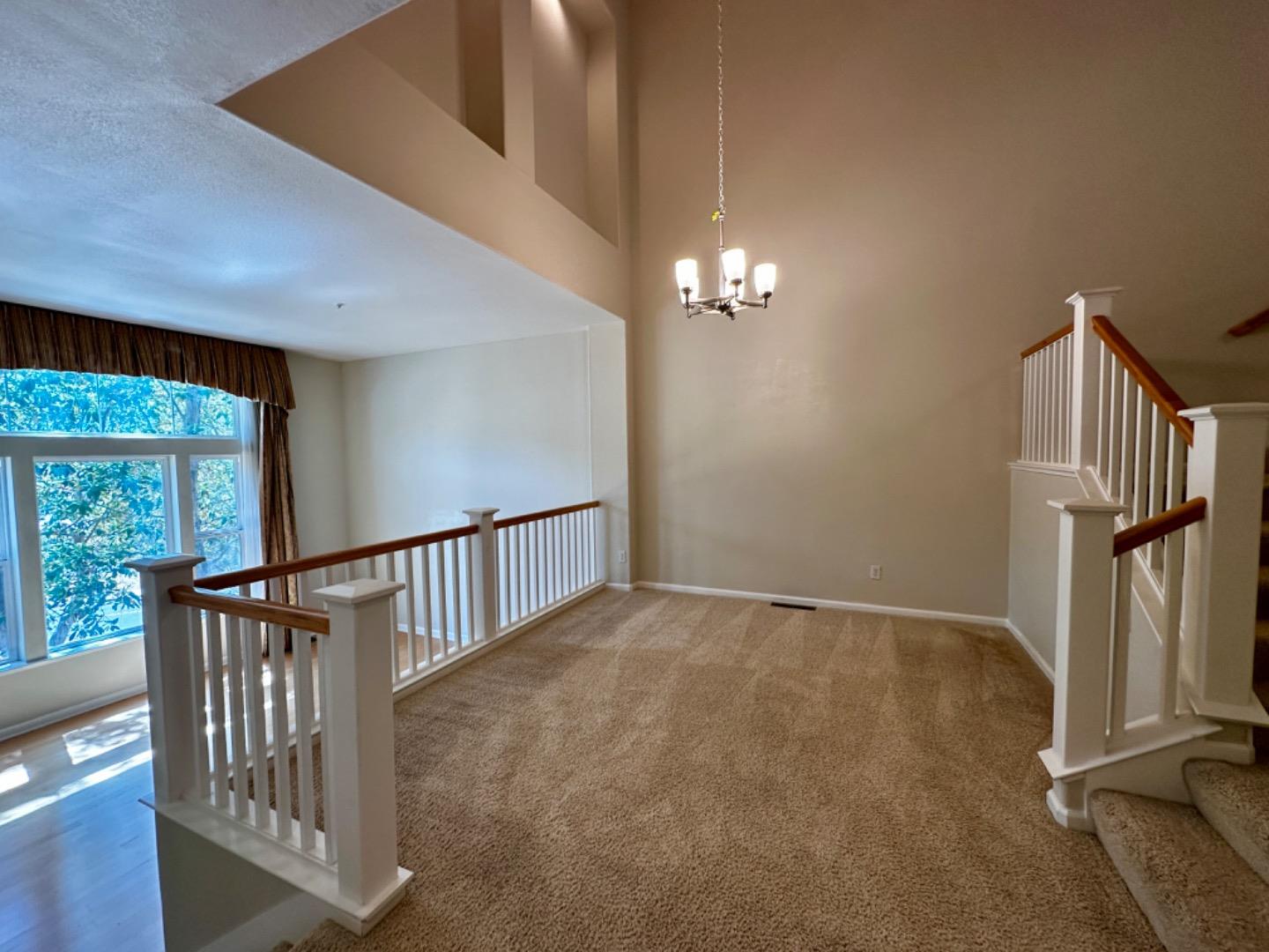 Detail Gallery Image 7 of 30 For 213 Fox Sparrow Ln, Brisbane,  CA 94005 - 3 Beds | 2/1 Baths