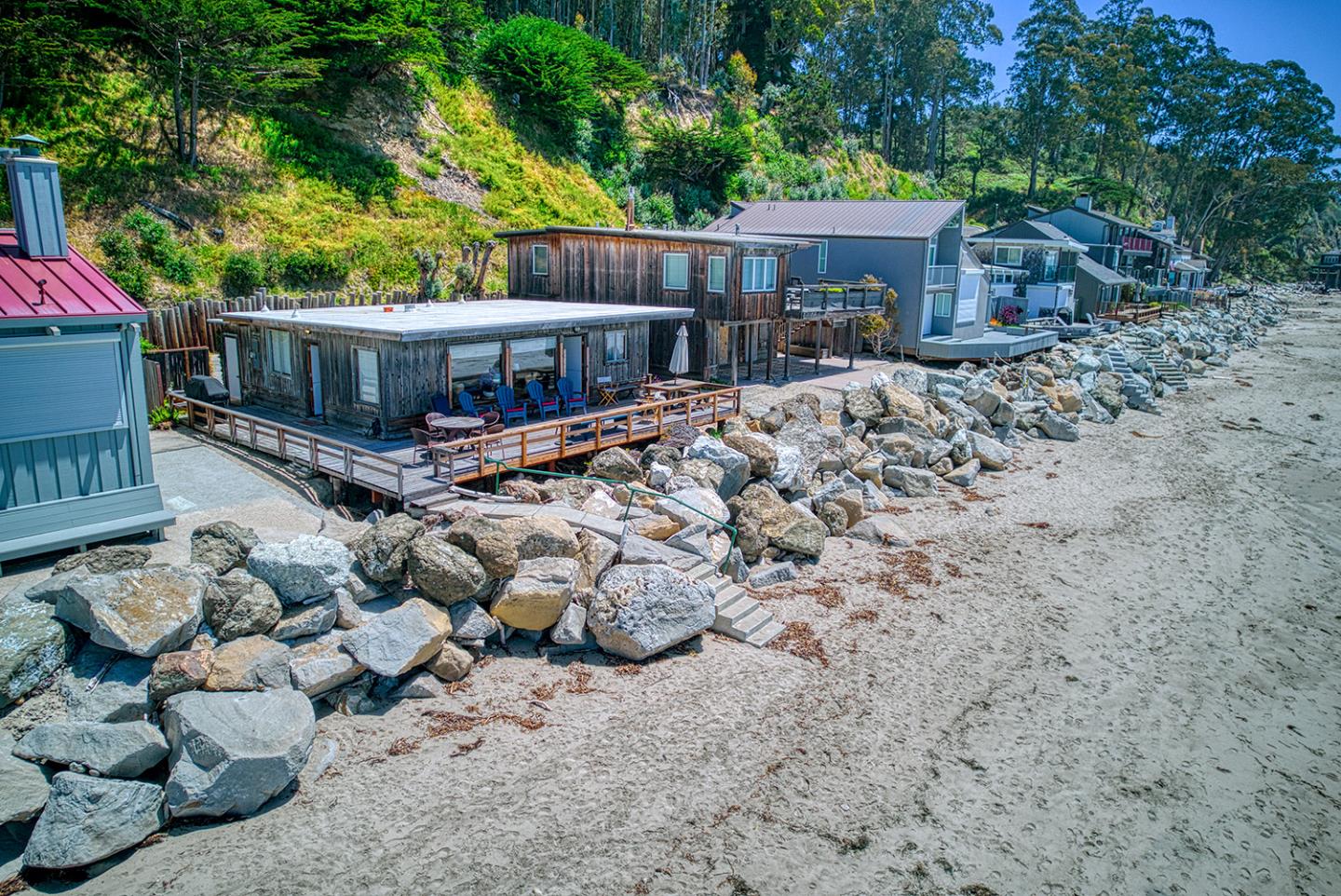 Detail Gallery Image 1 of 28 For 16 Potbelly Beach Rd, Aptos,  CA 95003 - 3 Beds | 1 Baths