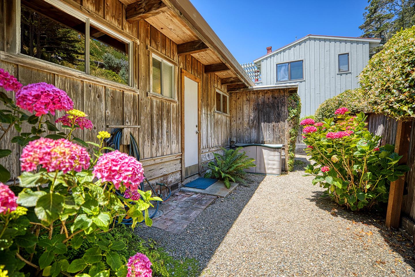 Detail Gallery Image 22 of 28 For 16 Potbelly Beach Rd, Aptos,  CA 95003 - 3 Beds | 1 Baths