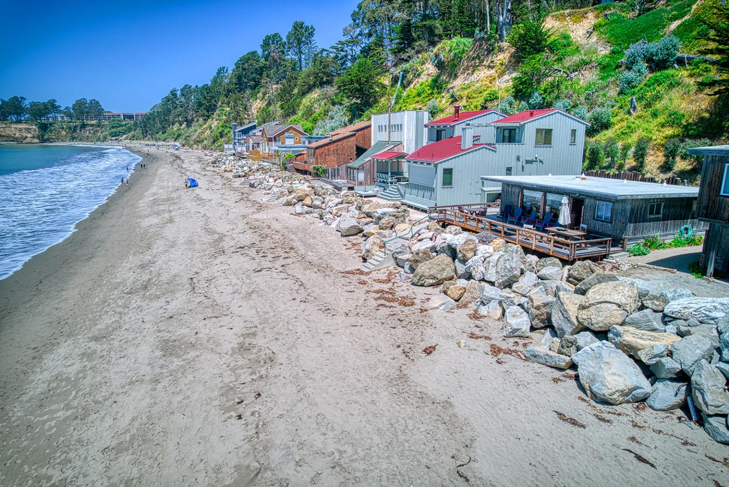 Detail Gallery Image 3 of 28 For 16 Potbelly Beach Rd, Aptos,  CA 95003 - 3 Beds | 1 Baths