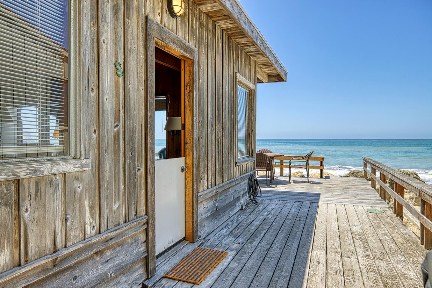 Detail Gallery Image 9 of 28 For 16 Potbelly Beach Rd, Aptos,  CA 95003 - 3 Beds | 1 Baths