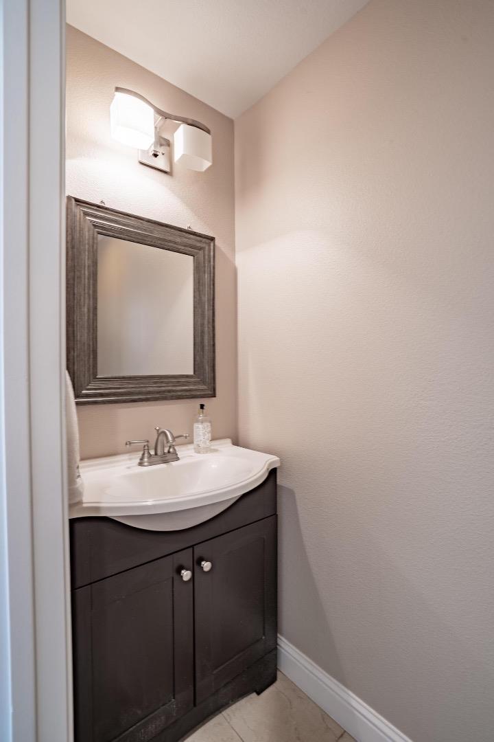 Detail Gallery Image 25 of 71 For 1853 Lancashire, Salinas,  CA 93906 - 4 Beds | 2/1 Baths