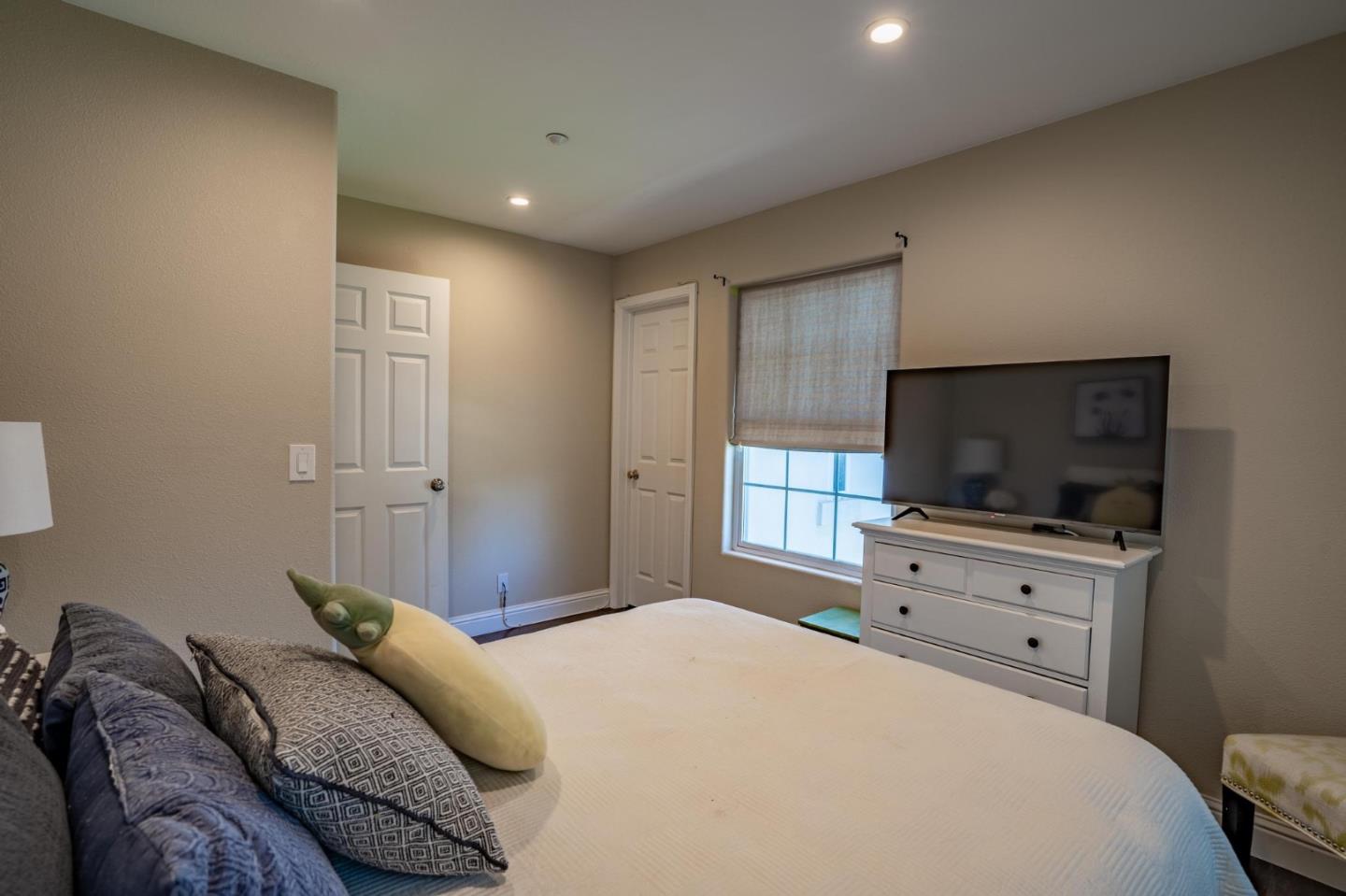 Detail Gallery Image 38 of 71 For 1853 Lancashire, Salinas,  CA 93906 - 4 Beds | 2/1 Baths