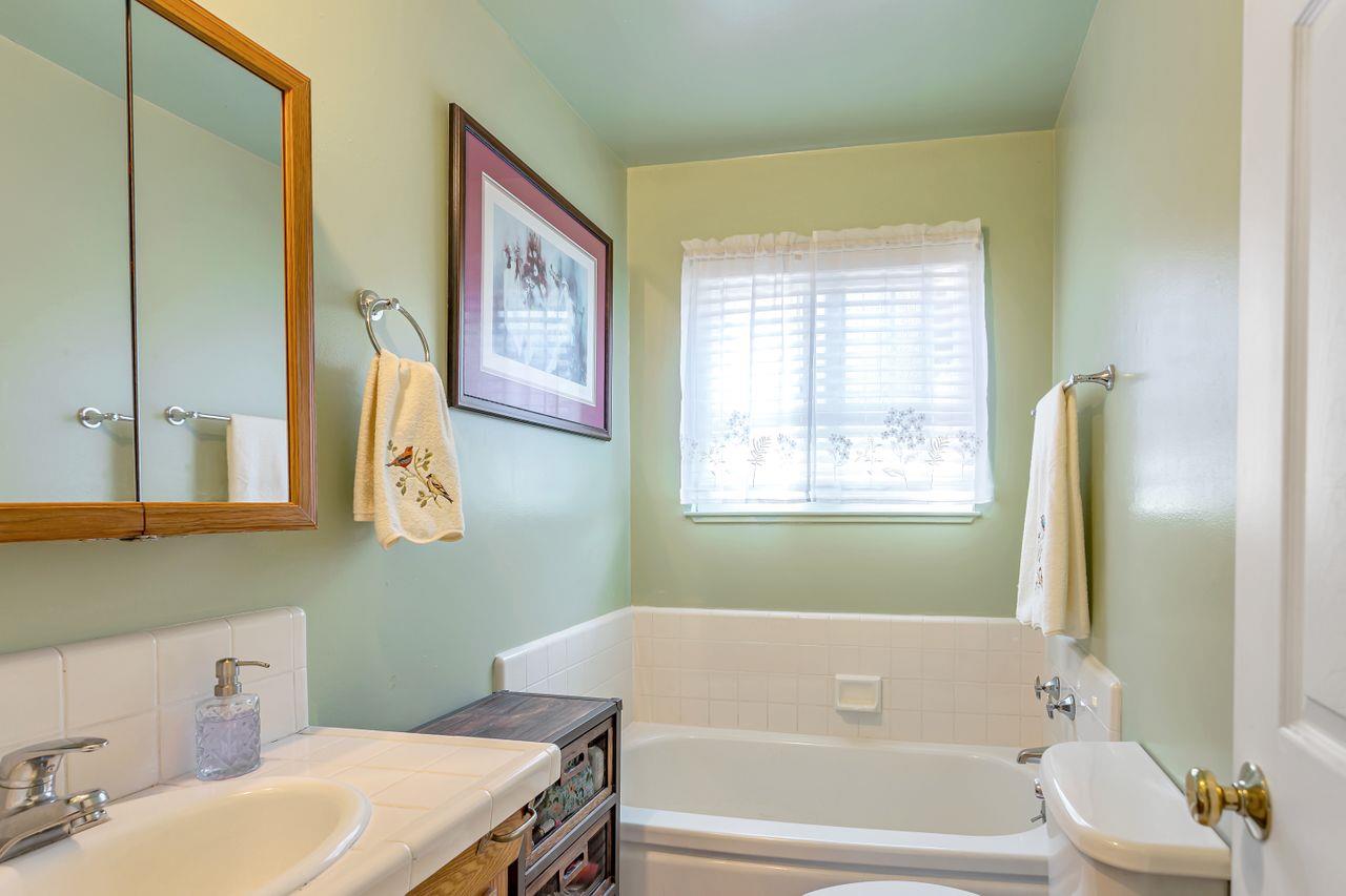 Detail Gallery Image 26 of 38 For 491 Mar Vista Dr, Monterey,  CA 93940 - 3 Beds | 2 Baths