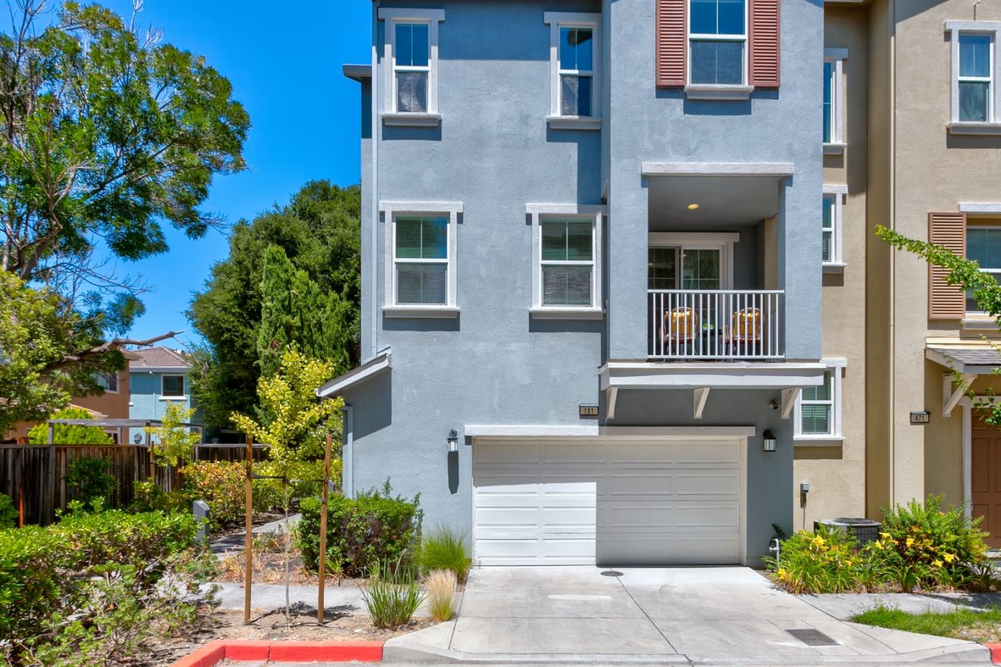 Detail Gallery Image 1 of 1 For 161 Jordan Ct, Mountain View,  CA 94043 - 2 Beds | 2/1 Baths