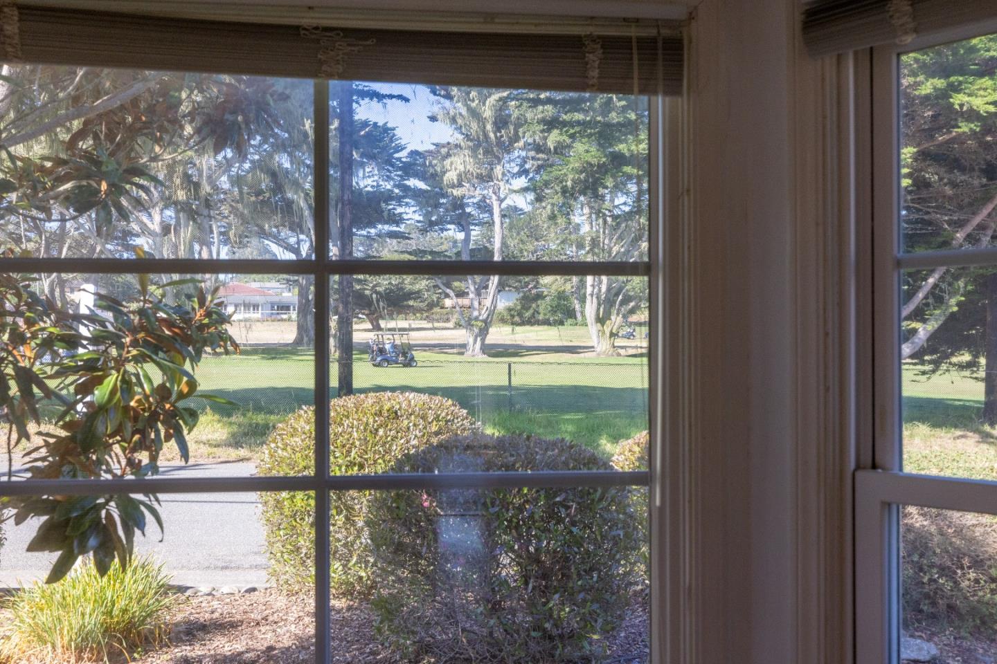 Detail Gallery Image 5 of 46 For 970 Sea Palm Ave, Pacific Grove,  CA 93950 - 2 Beds | 2 Baths