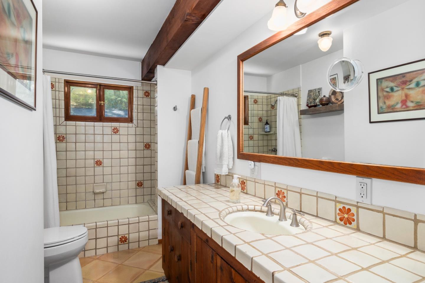 Detail Gallery Image 26 of 27 For 270 Hidden Ln, Santa Cruz,  CA 95060 - 3 Beds | 2 Baths