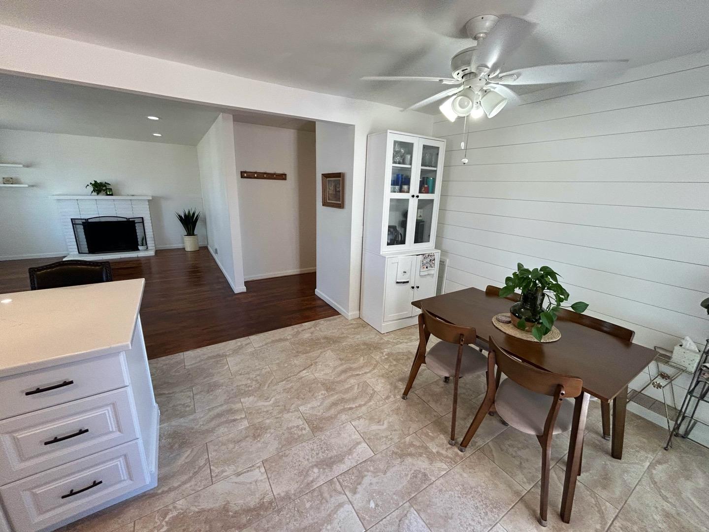 Detail Gallery Image 8 of 26 For 62 Saint Francis Way, Salinas,  CA 93906 - 3 Beds | 1/1 Baths